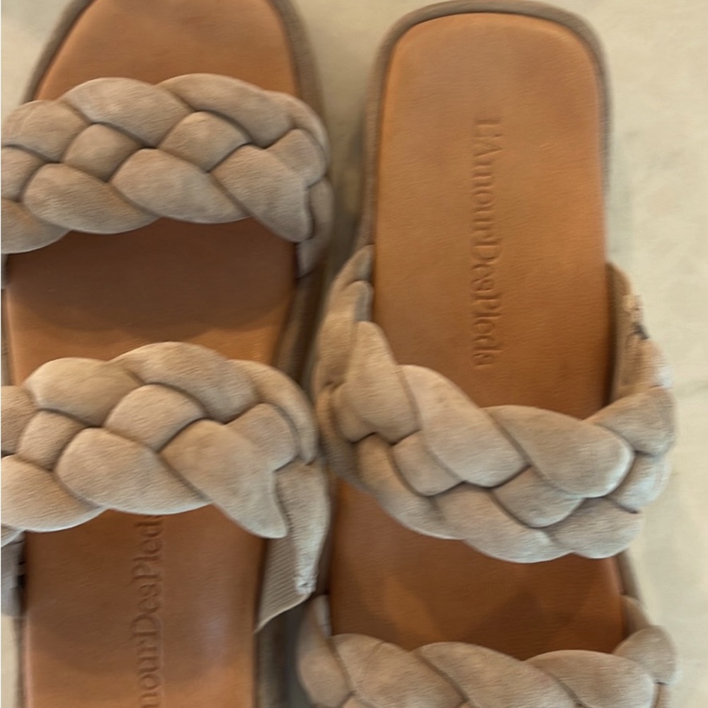 LAmour DesPieds taupe suede braided sandal. Size 8. Wore once. Paid $239.